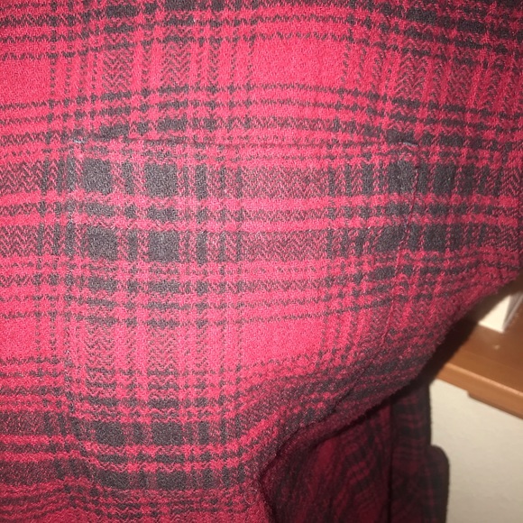 HOST PICK Decree Red Sleeveless Button Front Plaid Muscle Shirt Tank Size XL - Picture 6 of 8